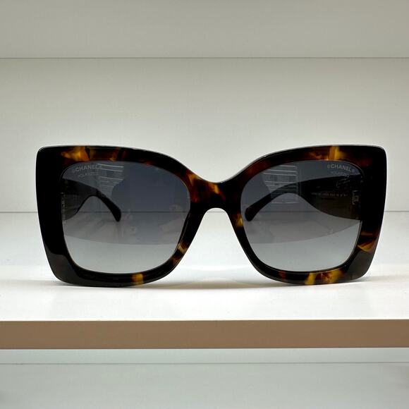 New CHANEL Sunglasses - Picture 2 of 16